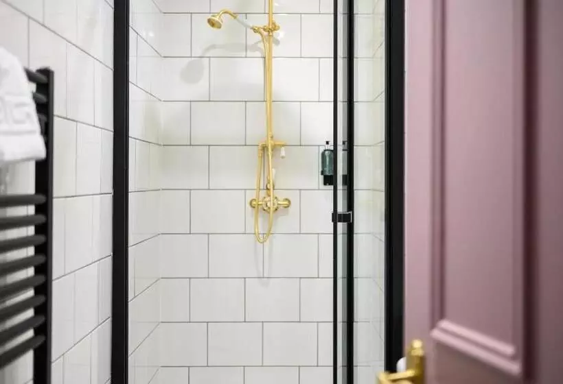 インサイドデラックスルーム, Queen Charlotte Guesthouse