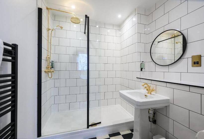 غرفة سوبيريور عائلية, Queen Charlotte Guesthouse