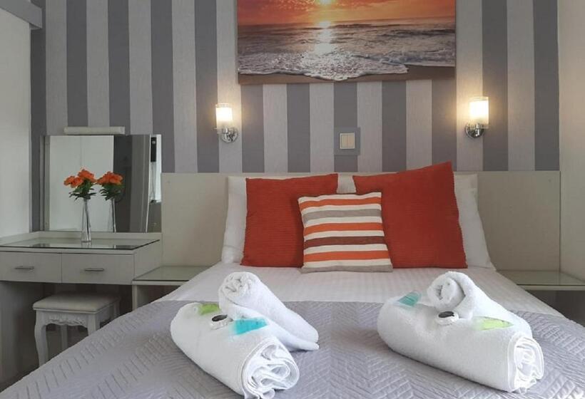 اتاق سوپریور سه تخته, Seacroft Guest House