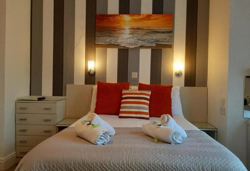 חדר סופריור לשלושה, Seacroft Guest House