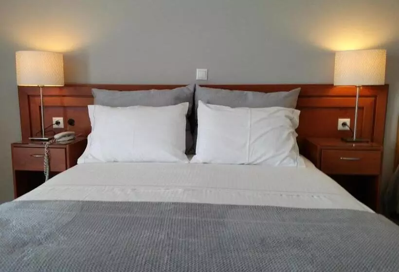 اتاق سوپریور با چشم‌انداز جانبی دریا, Chryssi Akti, Sure Hotel Collection