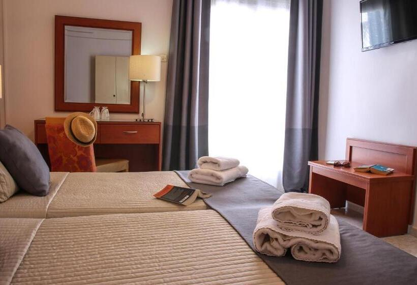 Семейный Номер Вид на Море, Chryssi Akti, Sure Hotel Collection