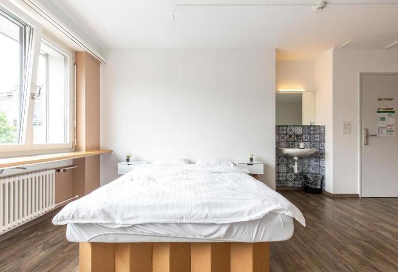 스탠다드 룸 거실포함, Hostel By Hyve Basel