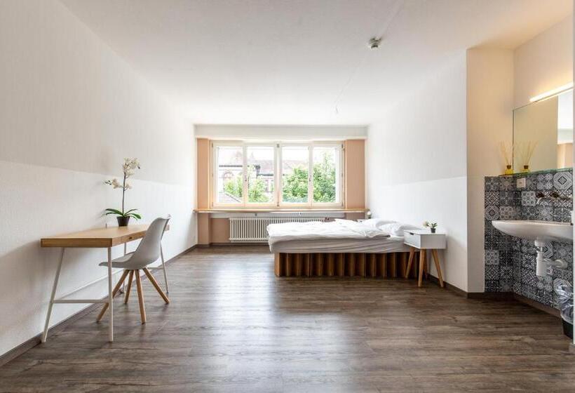 스탠다드 룸 거실포함, Hostel By Hyve Basel