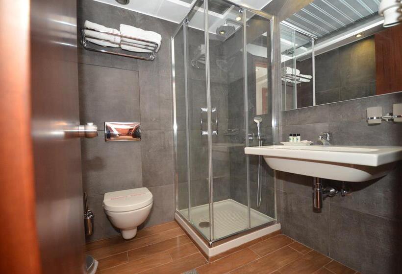 חדר סטנדרט נוף לבריכה, Evilion Sea And Sun