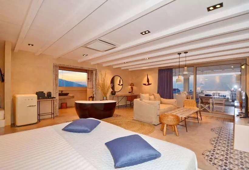 Deluxe Suite Sea View, Evilion Sea And Sun