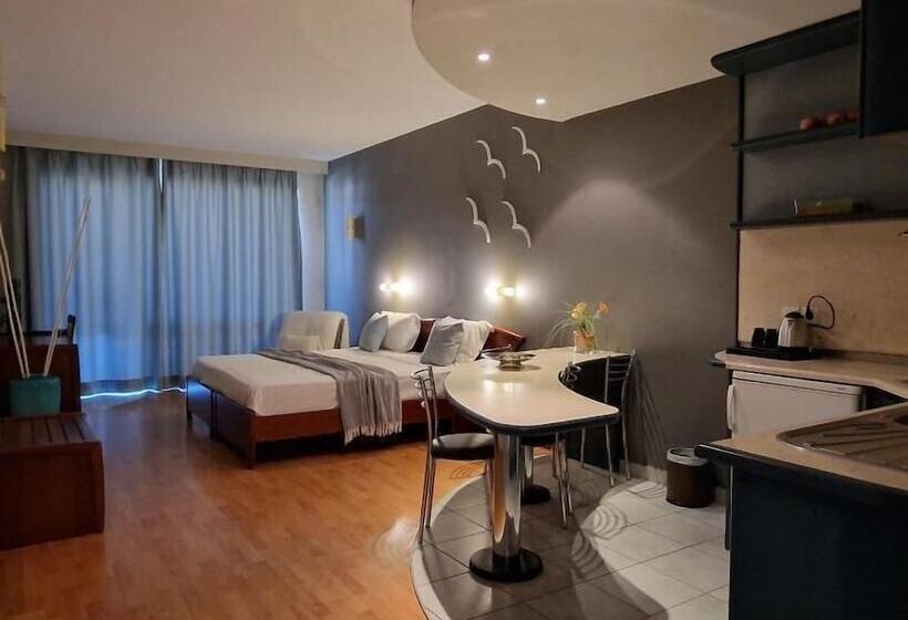 ファミリールーム, Evilion Sea And Sun