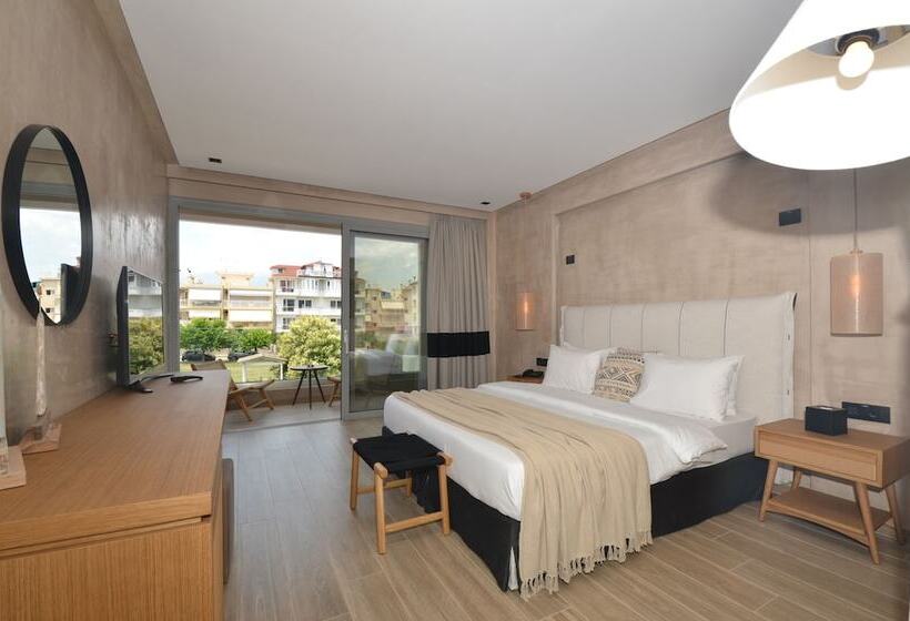 חדר סופריור, Evilion Sea And Sun