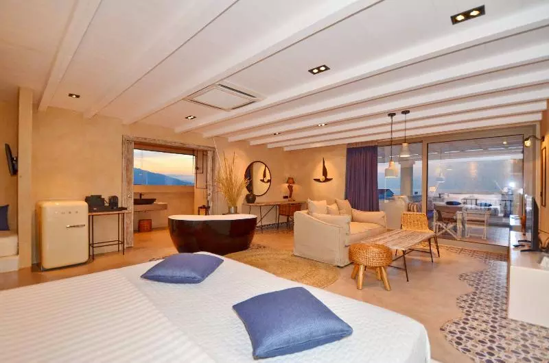 Deluxe Suite Sea View, Evilion Sea And Sun