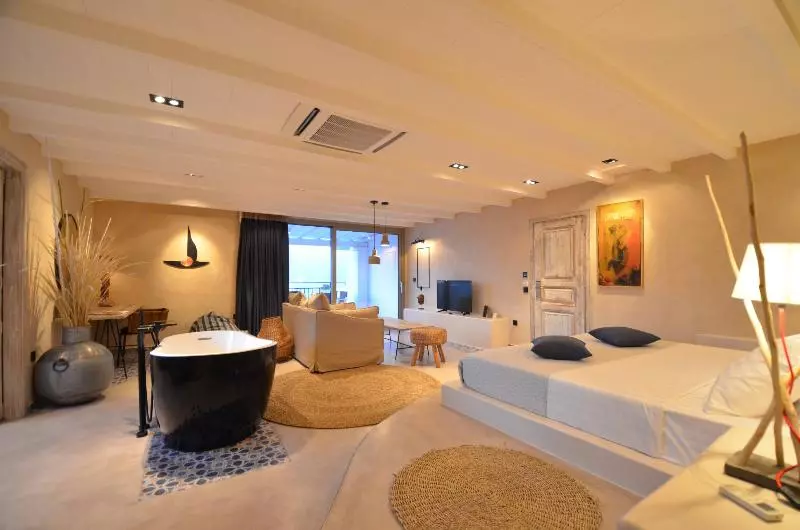 Deluxe Suite Sea View, Evilion Sea And Sun