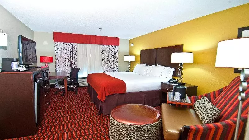 キングサイズベッドのエクゼクティブルーム, Holiday Inn Express Hotel & Suites Olive Branch, An Ihg