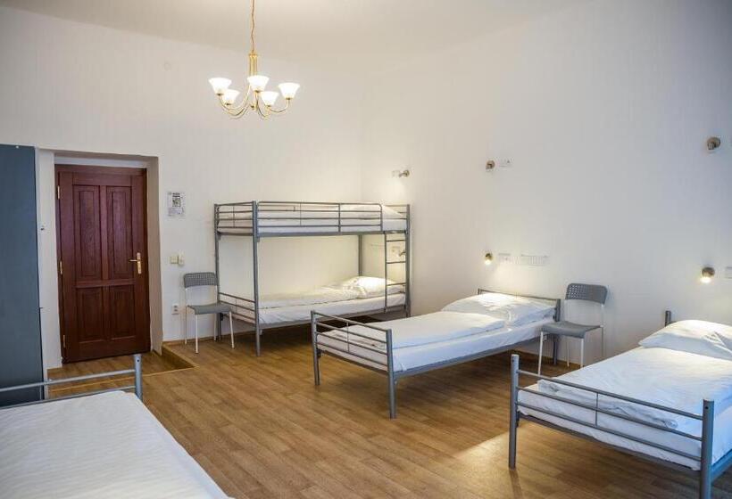 اتاق استاندارد چهار تخته, Hostel Little Quarter