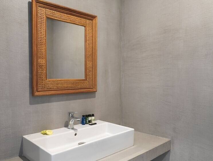 غرفة قياسية مطلّة علي البحر, Aloni Hotel & Suites