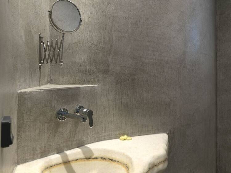 جناح مزود بحمام سباحة, Aloni Hotel & Suites