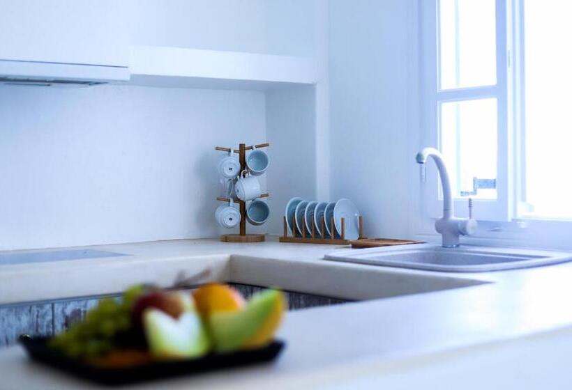 جناح مطلّ علي البحر, Aloni Hotel & Suites