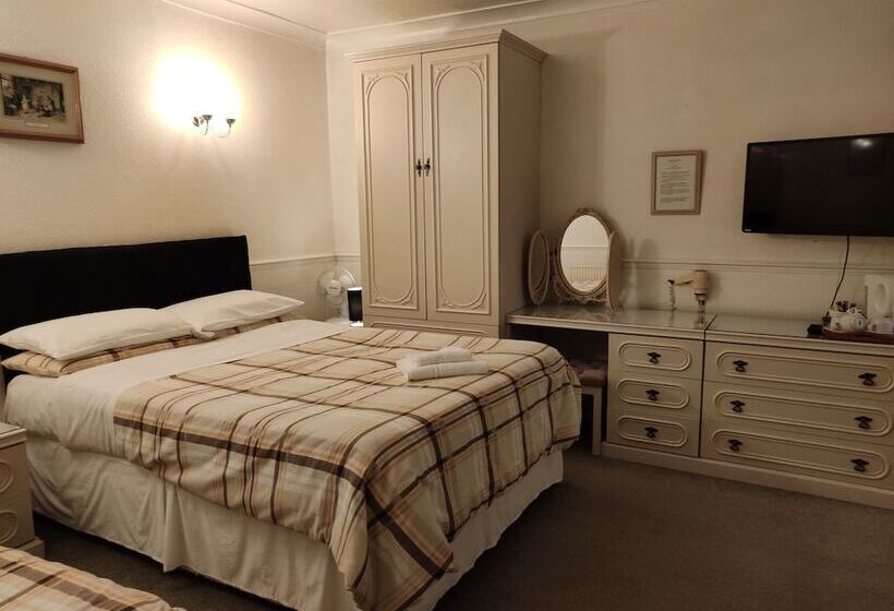 Четырехместный Номер Стандарт, Arundel Park