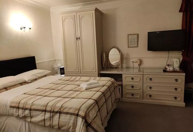 スタンダード4人部屋, Arundel Park