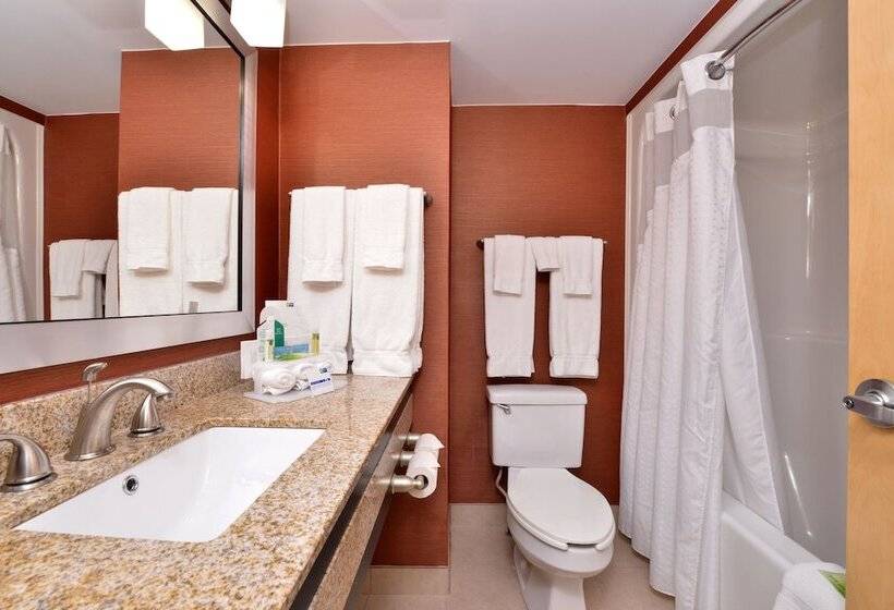 סוויטה, Holiday Inn Express & Suites   Ocean City, An Ihg