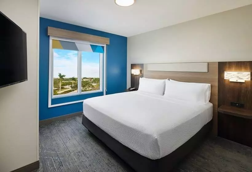 身障者適用スイートルーム, Holiday Inn Express Hotel & Suites Port St. Lucie West, An Ihg