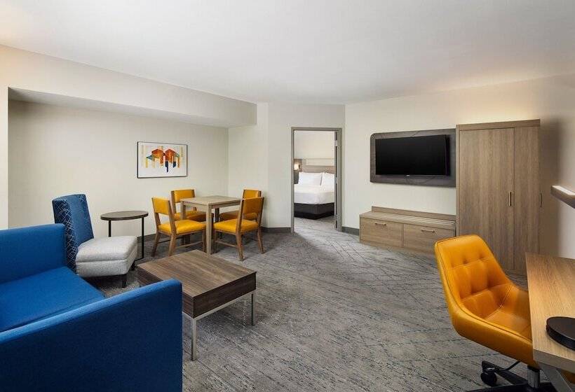 جناح لذوى الاحتياجات الخاصة, Holiday Inn Express Hotel & Suites Port St. Lucie West, An Ihg