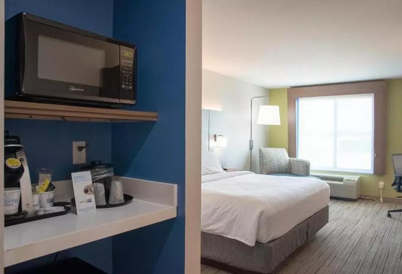 キングサイズベッドのスイートルーム, Holiday Inn Express Hotel And Suites Natchitoches, An Ihg