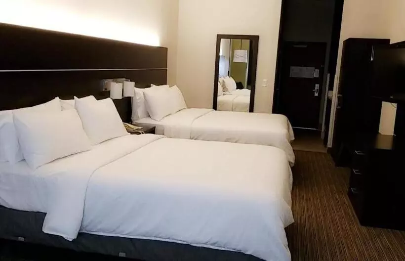 身障者適用スタンダードルーム, Holiday Inn Express Madera, An Ihg