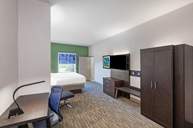 اتاق استاندارد با تخت بزرگ برای معلولان, Holiday Inn Express & Suites Baton Rouge East, An Ihg