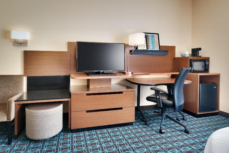 キングサイズベッドのスイートルーム, Holiday Inn Express & Suites Clovis Fresno Area, An Ihg