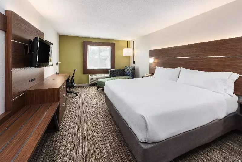キングサイズベッドのスタンダードルーム, Holiday Inn Express Warrenton, An Ihg
