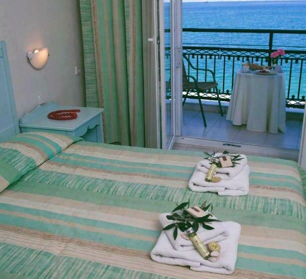 غرفة قياسية مطلّة علي البحر, Timoleon