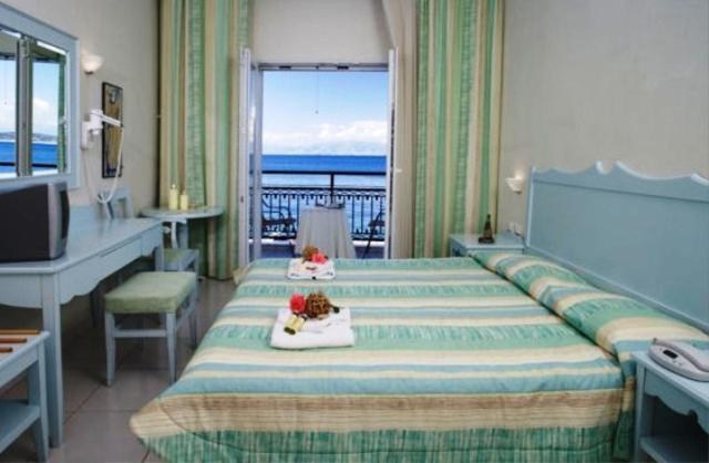 غرفة قياسية مطلّة علي البحر, Timoleon