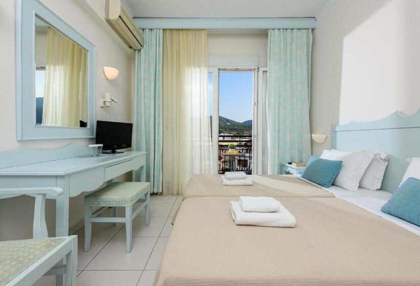 غرفة قياسية مطلة على المدينة, Timoleon