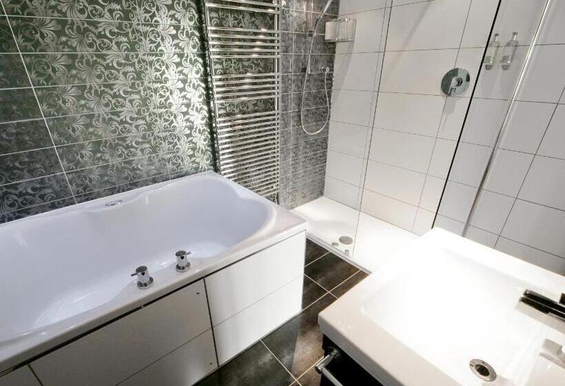 스위트 킹사이즈 침대, Windermere Suites