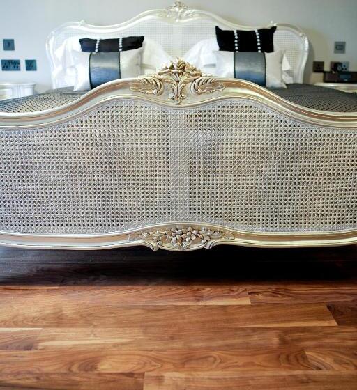 스위트 킹사이즈 침대, Windermere Suites