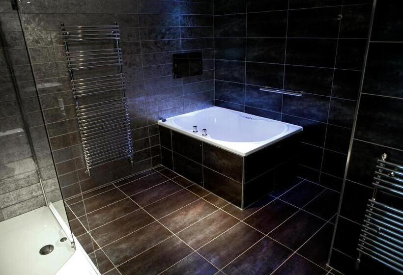 스위트 킹사이즈 침대, Windermere Suites