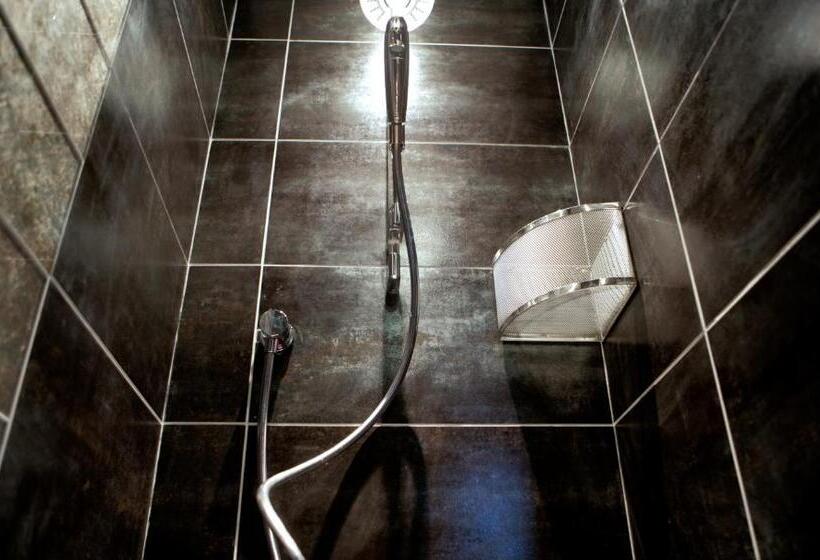 스위트 킹사이즈 침대, Windermere Suites