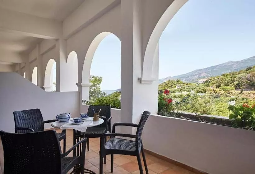سوئیت جونیور خانوادگی, Kerame Studios & Apartments