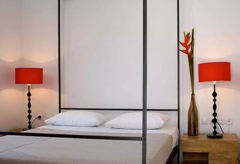 スイート, Orloff Resort