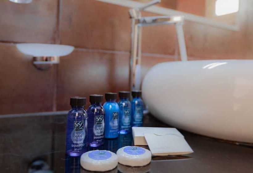 סוויטת ג'וניור, Esperides