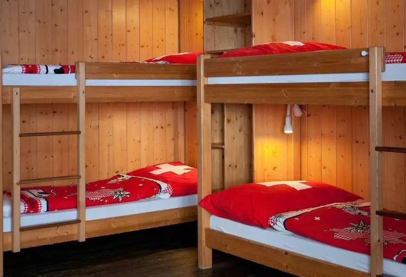 浴室共有スタンダード４人用ルーム, Valley Hostel