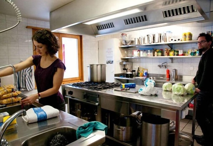 Номер Стандарт Совместная Ванная, Valley Hostel