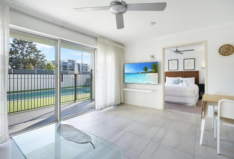 Апартаменты Премиум 1 Спальня, Noosa Parade Holiday Inn