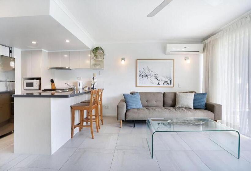 Апартаменты Премиум 1 Спальня, Noosa Parade Holiday Inn