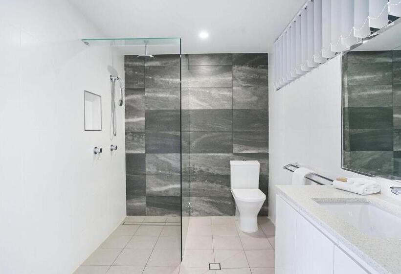 Апартаменты Премиум 1 Спальня, Noosa Parade Holiday Inn