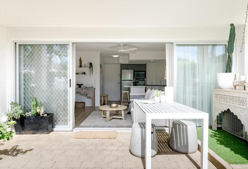 스위트, Noosa Parade Holiday Inn