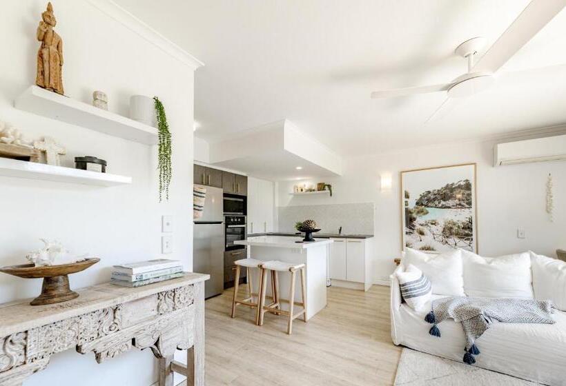 Люкс, Noosa Parade Holiday Inn