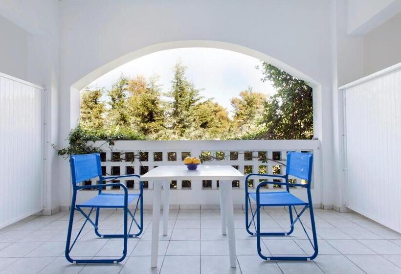 إستوديو قياسى, Daphne S Club Hotel Apartments