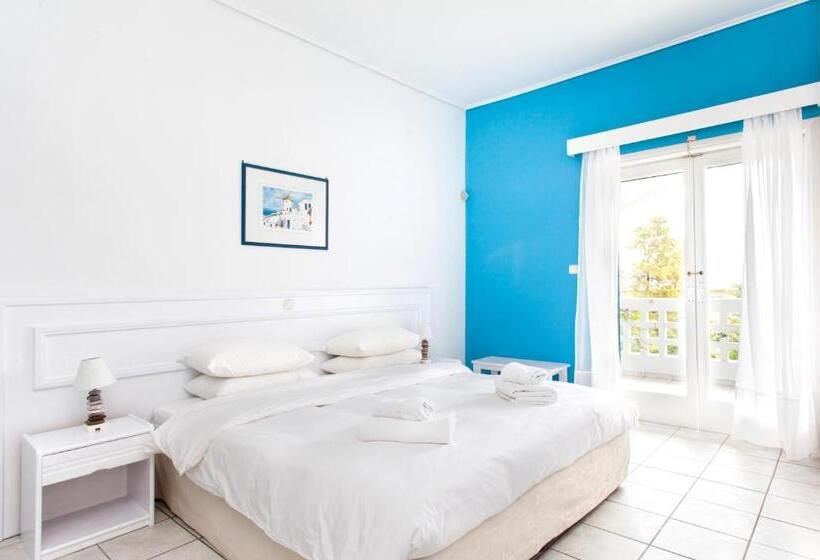 스탠다드 스튜디오, Daphne S Club Hotel Apartments