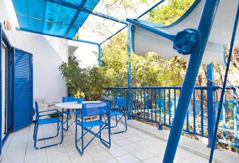 جناح غرفتين نوم, Daphne S Club Hotel Apartments