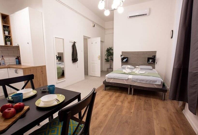 带1个卧室的舒适公寓, Friends Hostel & Apartments